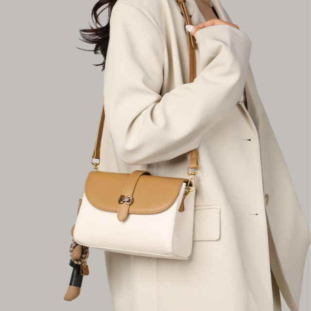 Fashionable Crossbody Bag