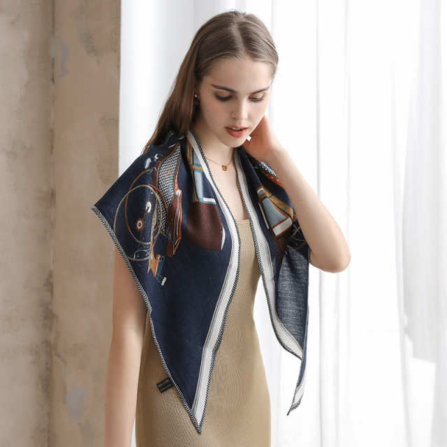 Herringbone Pattern Triangle Scarf