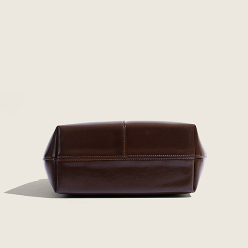 Wax Baguette Niche Shoulder Bag