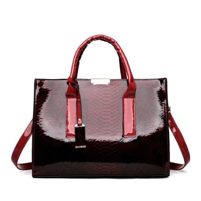Elegant Textured Handbag with Structured Design