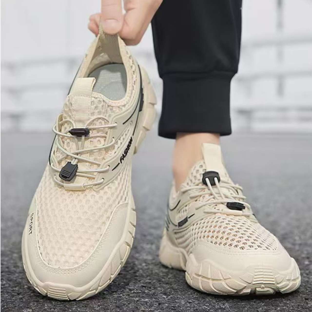 Men's Light Weight Breathable Performance Runners Shoes