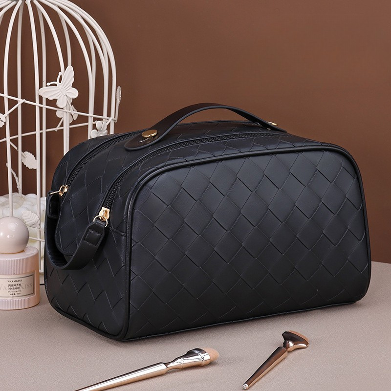 The Luxe Lattice Beauty Organizer