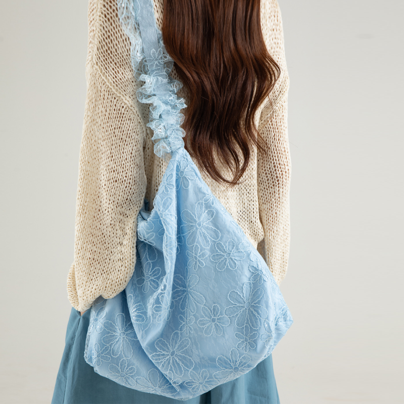 Lace Bloom Shoulder Bag