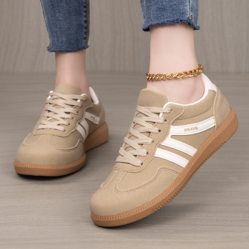 Women's Sleek Low-Top Everyday Walking Sneakers