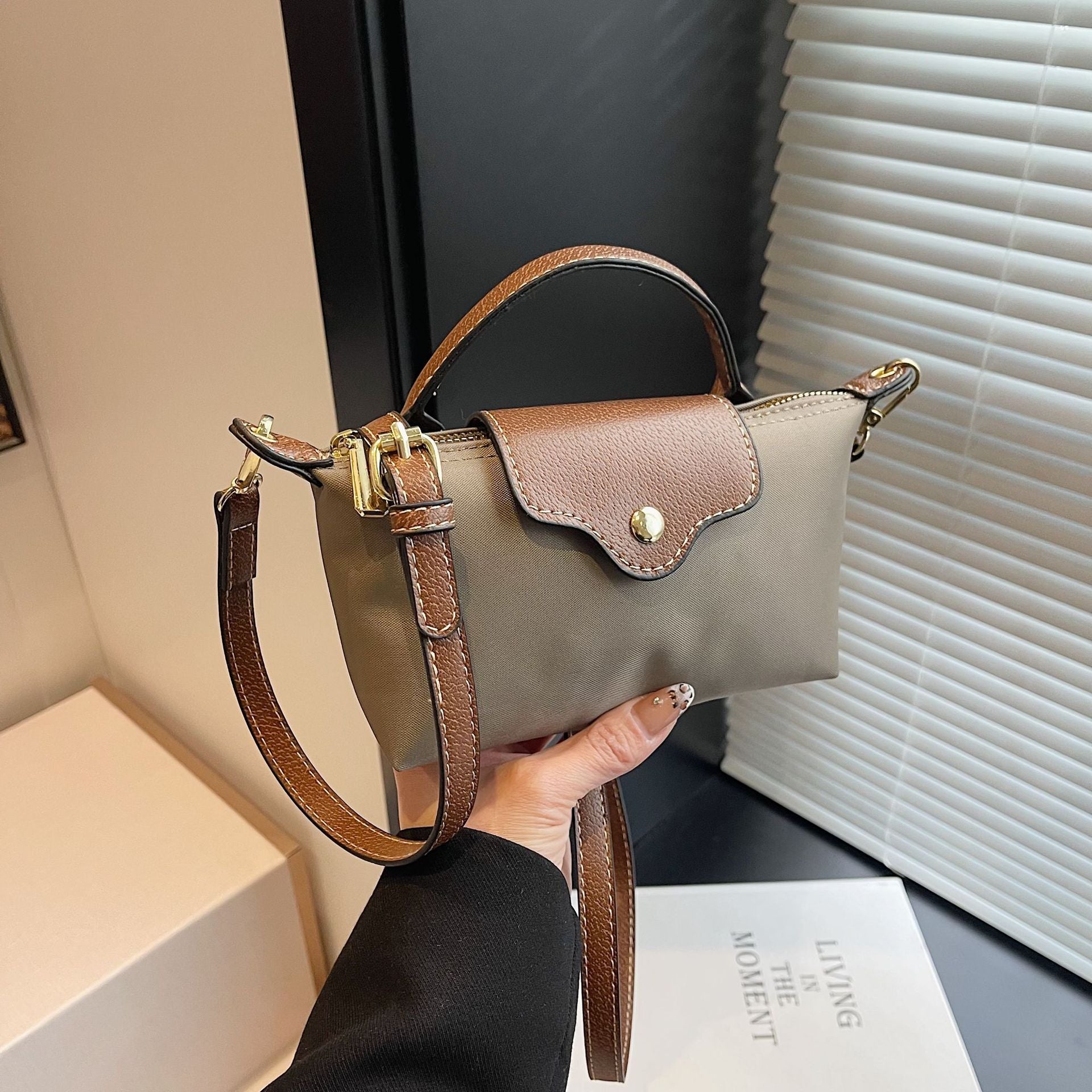 Trendy Square Crossbody Bag For Women
