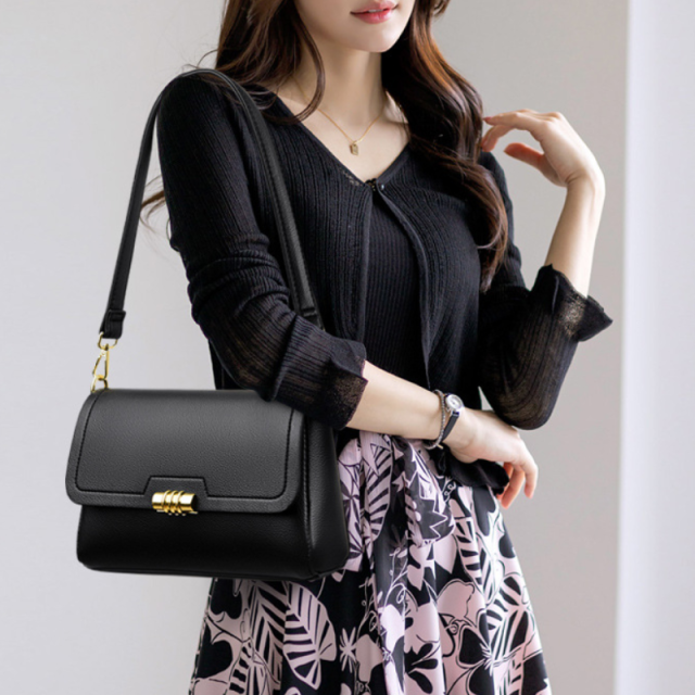 Trendy Fashion Women’s Shoulder Bag