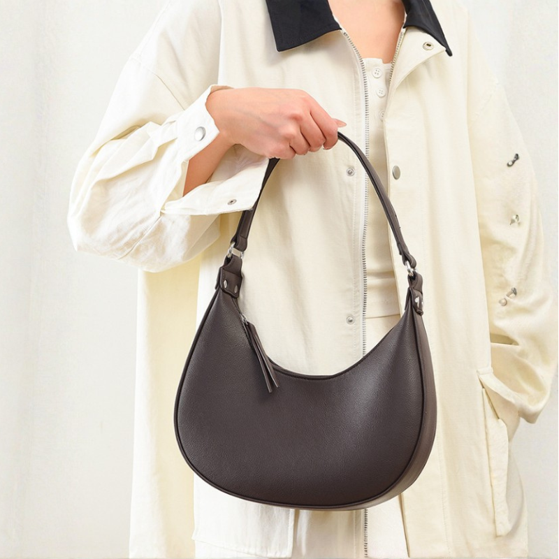 Minimal Curve Shoulder Bag