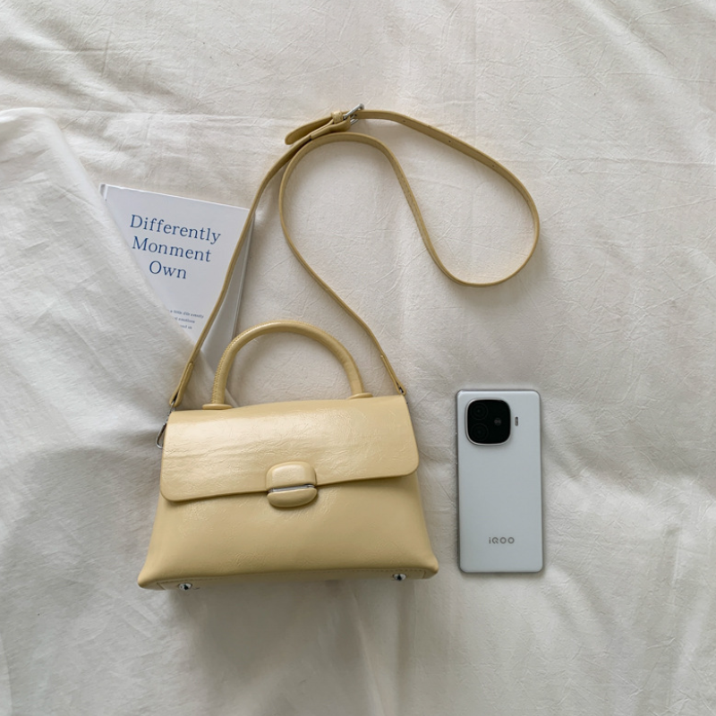 Seoul Silhouette Women’s Square Handbag