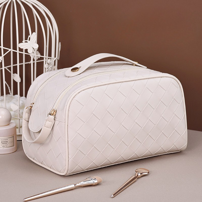 The Luxe Lattice Beauty Organizer