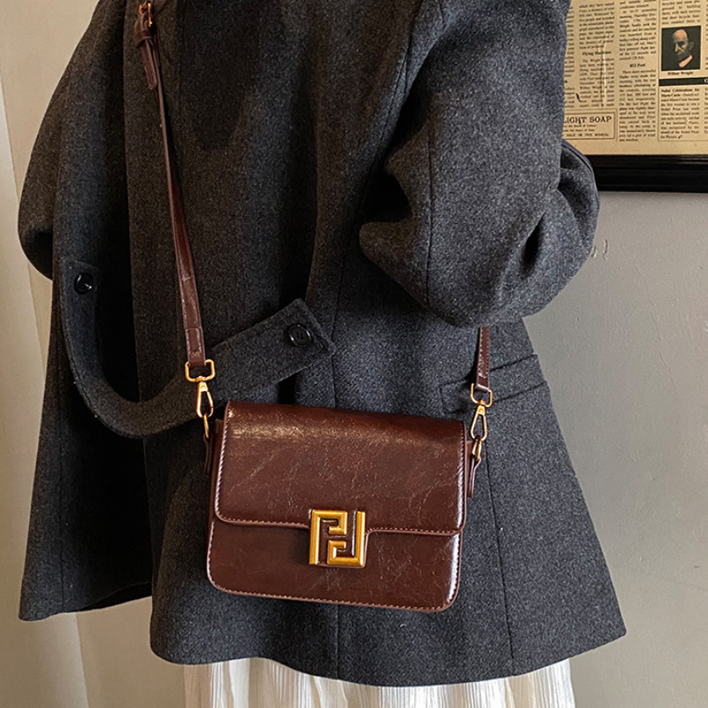 Retro Luxe Women’s Square Shoulder Bag