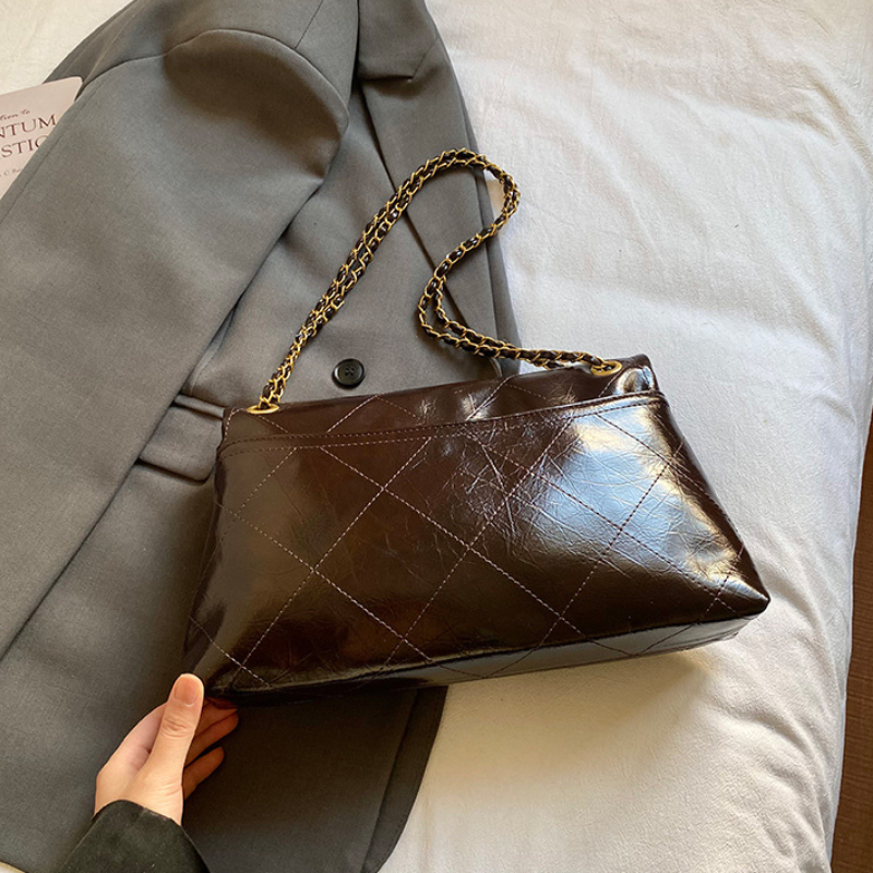 Quilted Chain Women’s Hobo Shoulder Bag