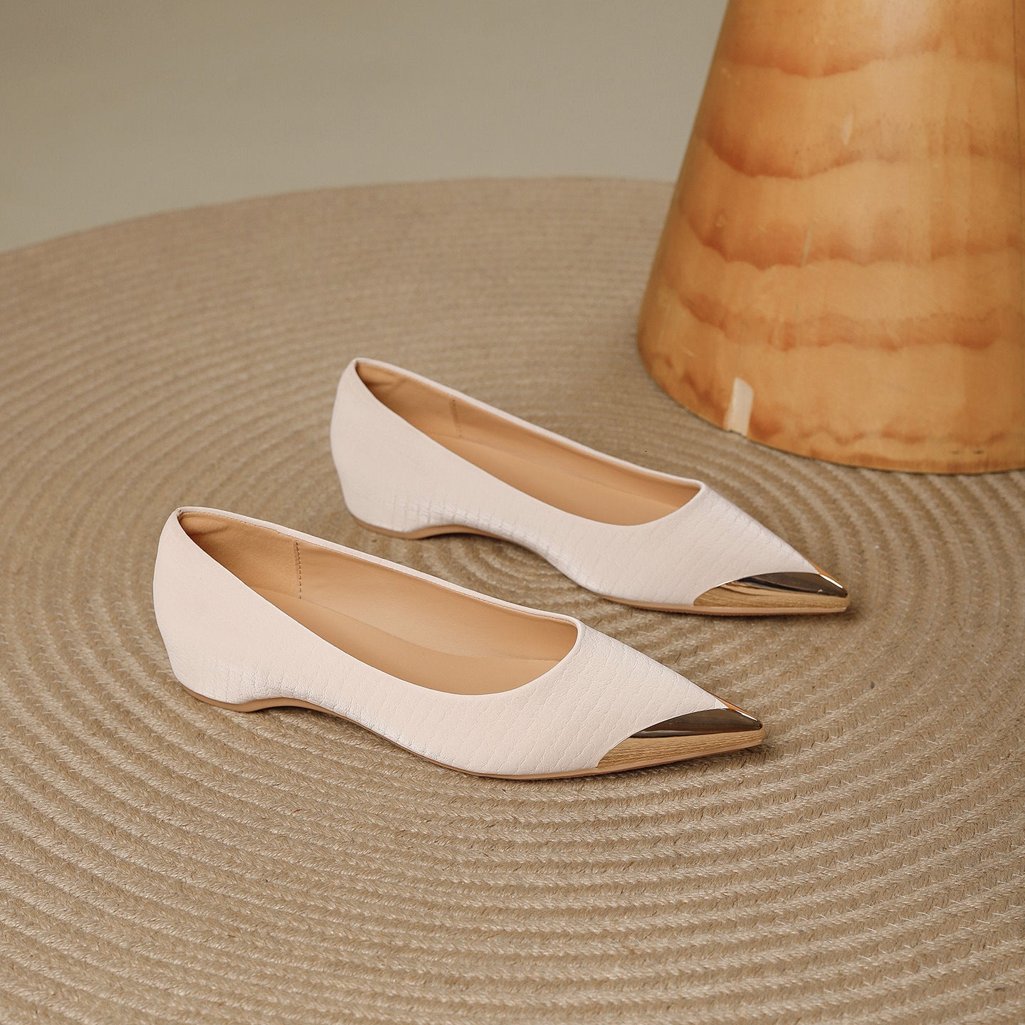 Metal Pointed Toe Low Heel Pumps