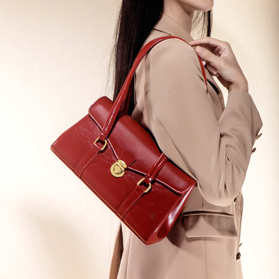 Elegant Red Wedding Shoulder Bag