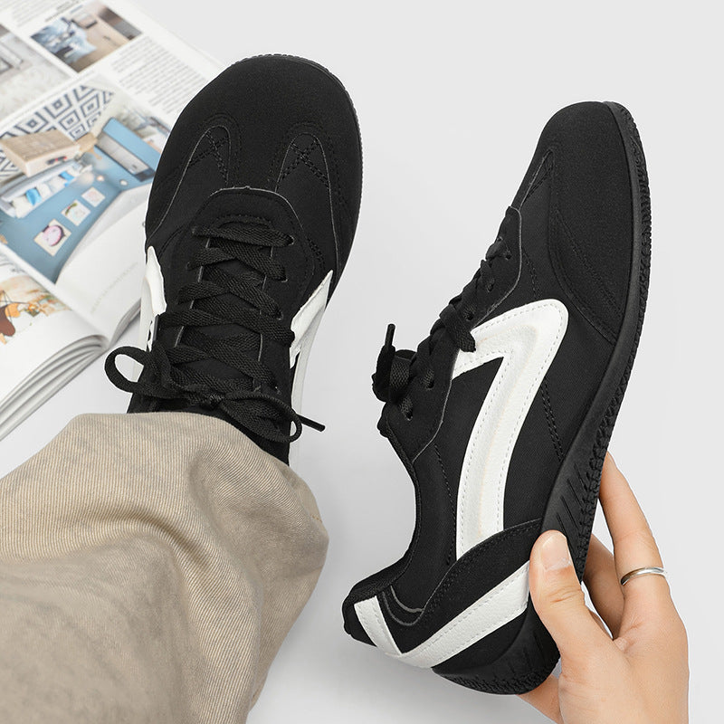 Strider Lite Low Top Sneakers