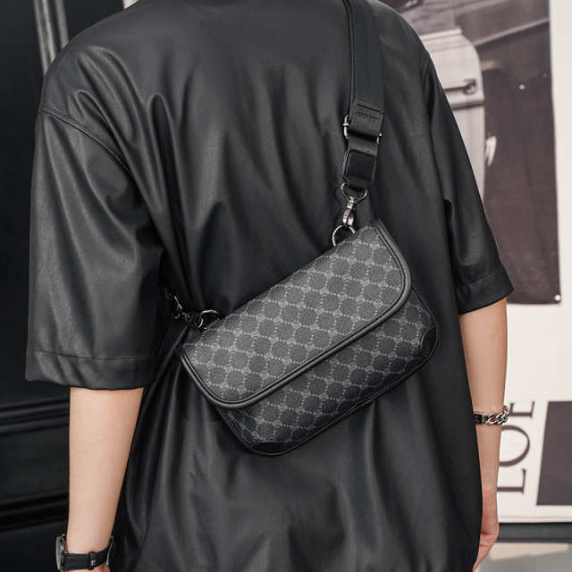 Trendy Plaid Tiger Head Crossbody Bag