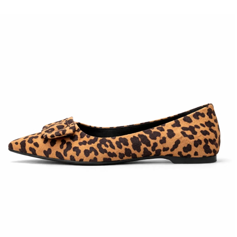 Pointed Toe Square Buckle Commuter Pumps