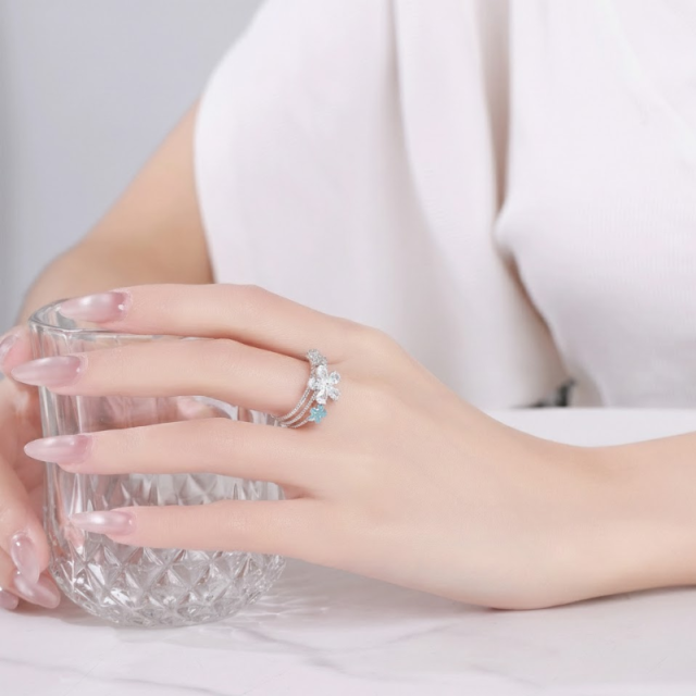 Rotating Flower Zircon Ring