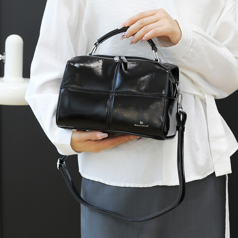Aura Luxe Oiled Leather Handbag