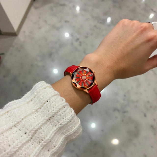 Elegant Round Dial Fashion Watch for Women