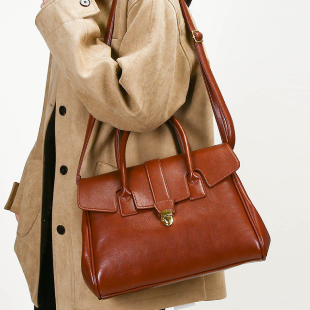 Retro Leather Large Capacity Handbag