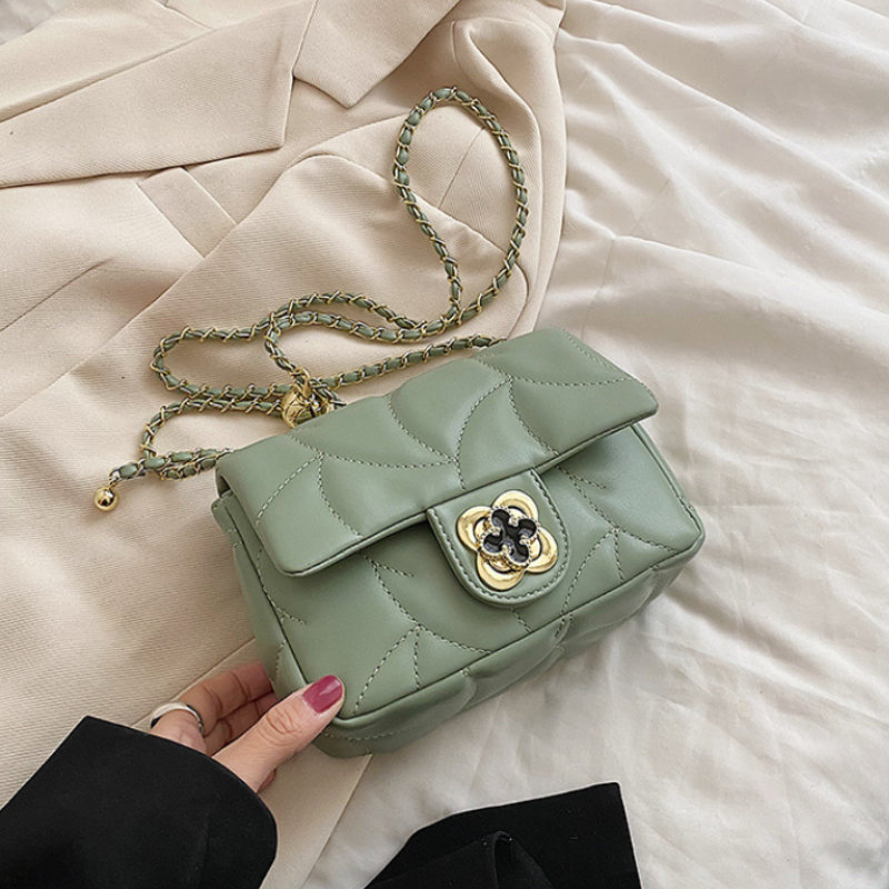 Summer Luxe Versatile Shoulder Bag