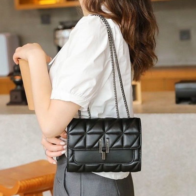 Diamond Chain Summer Shoulder Bag