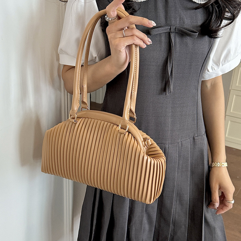 Retro Texture Women’s Shoulder Bag