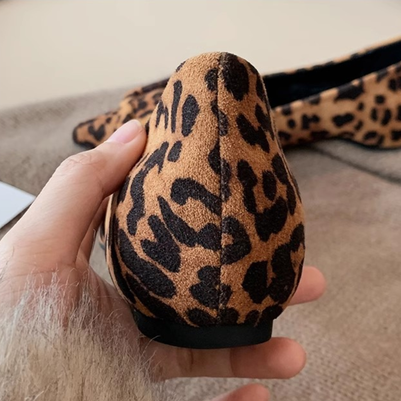 Pointed Toe Square Buckle Commuter Pumps