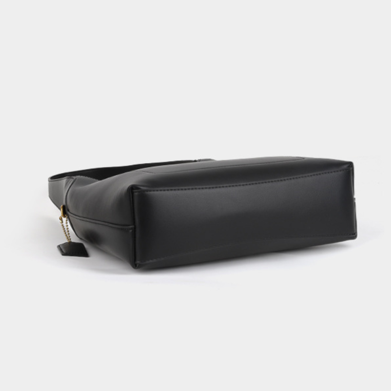 Smooth Curve Shoulder Bag