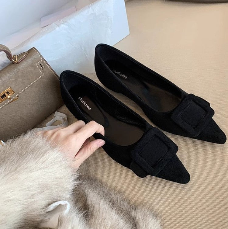Pointed Toe Square Buckle Commuter Pumps