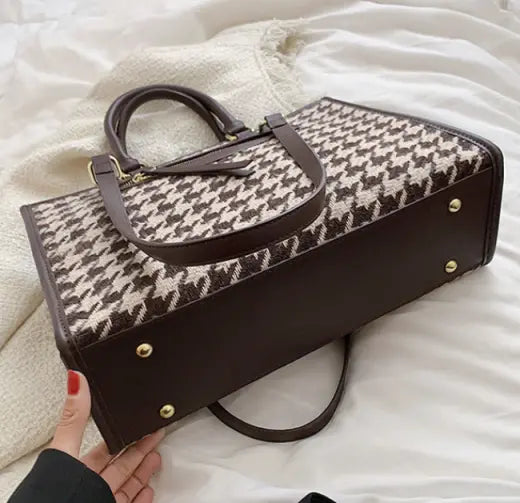 Houndstooth Pattern Tote Bag