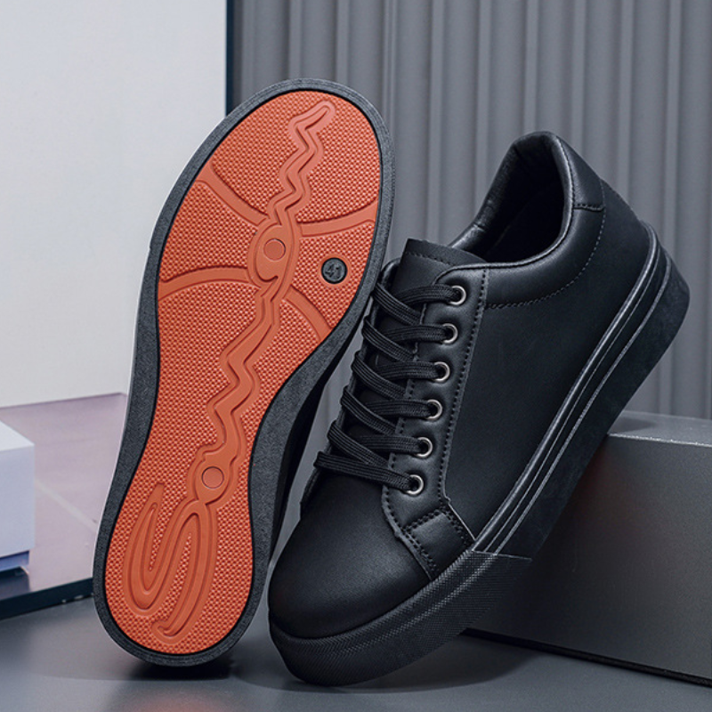 Men’s Classic Low-Top Sneakers