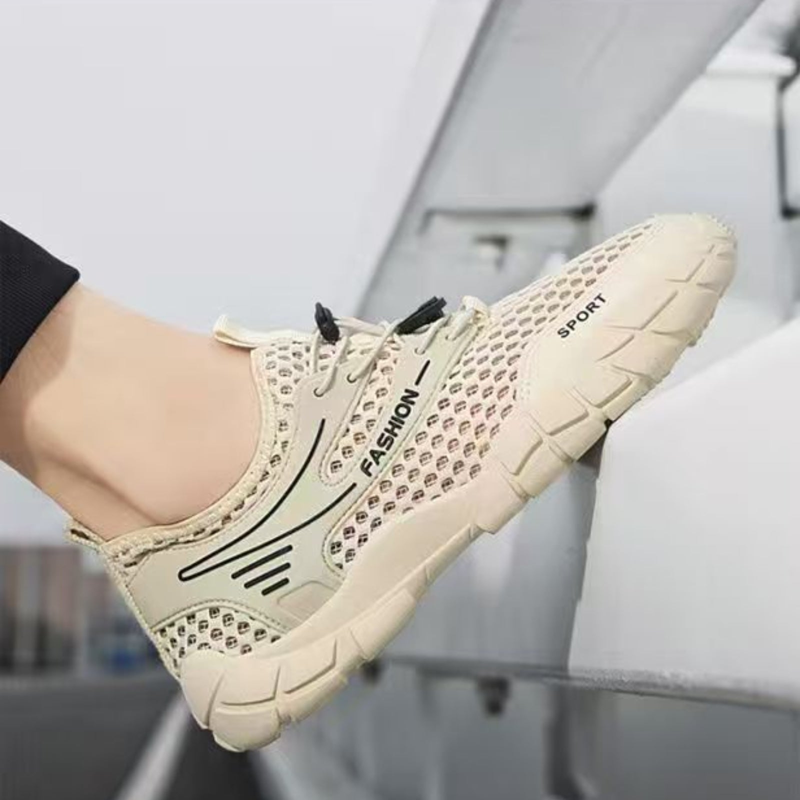 Men's Light Weight Breathable Performance Runners Shoes