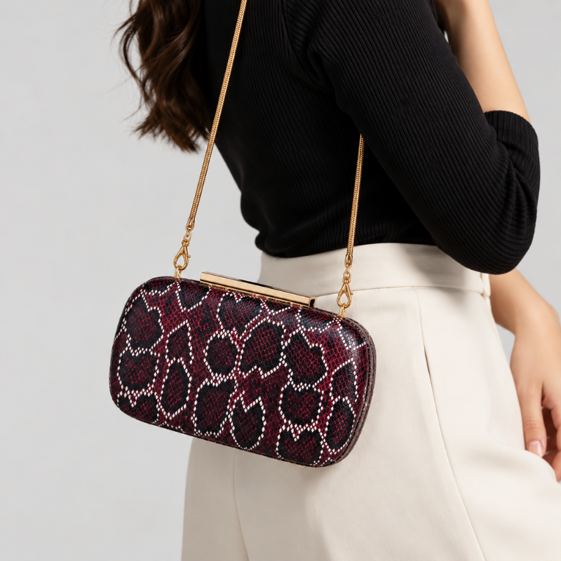 Snake Pattern Chain Clutch Bag