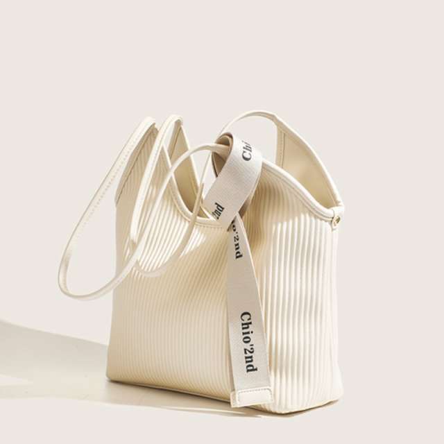 Chic Ribbed Shoulder Bag with Logo Ribbon