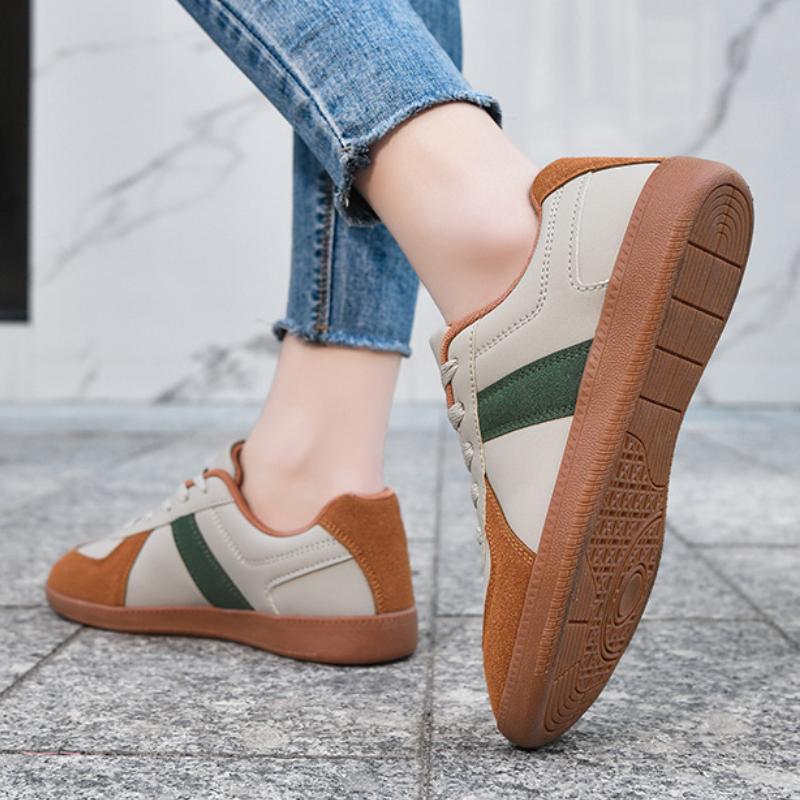 Women’s New Versatile Retro Thick-Soled Sneaker