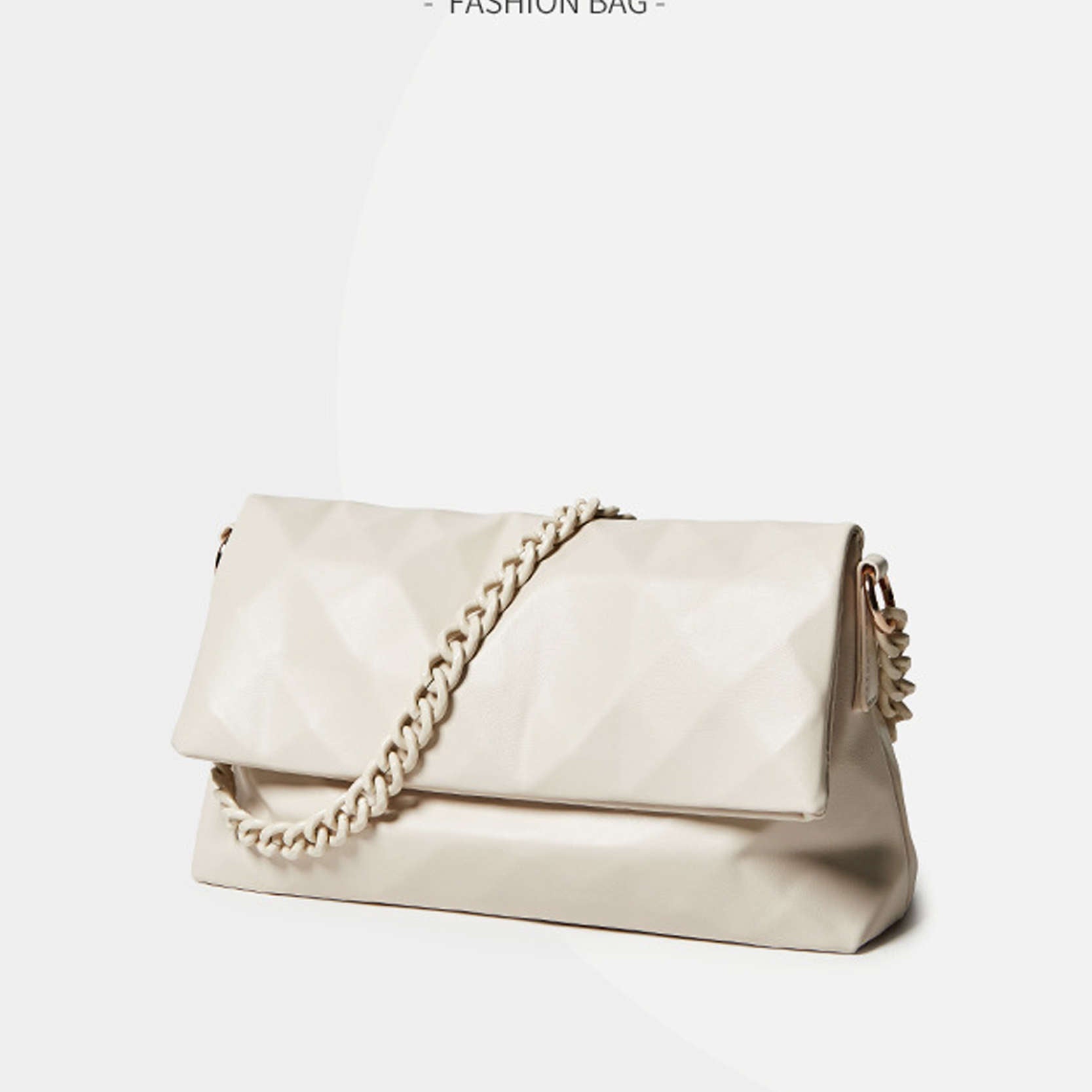 Rhombus Chic Chain Shoulder Bag