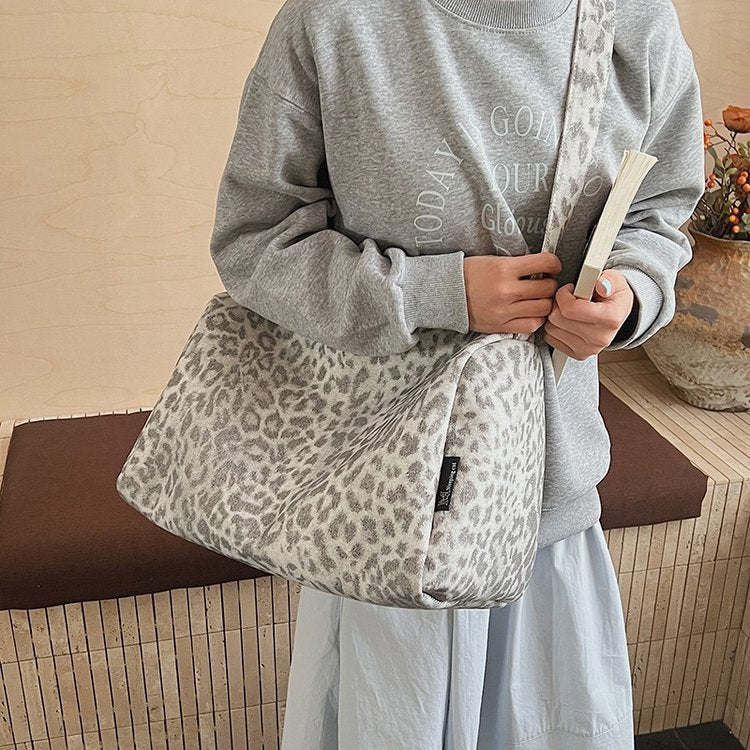 Leopard Luxe Women’s Travel Shoulder Bag