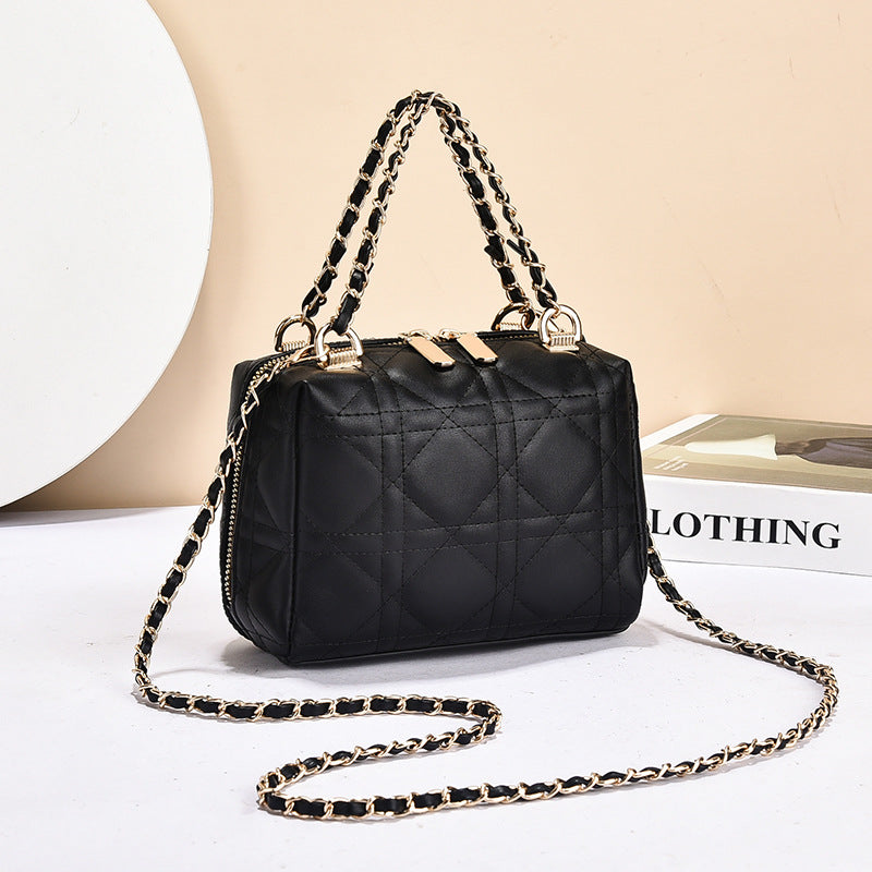 Velora Quilted Chain Stylish Shoulder Bag