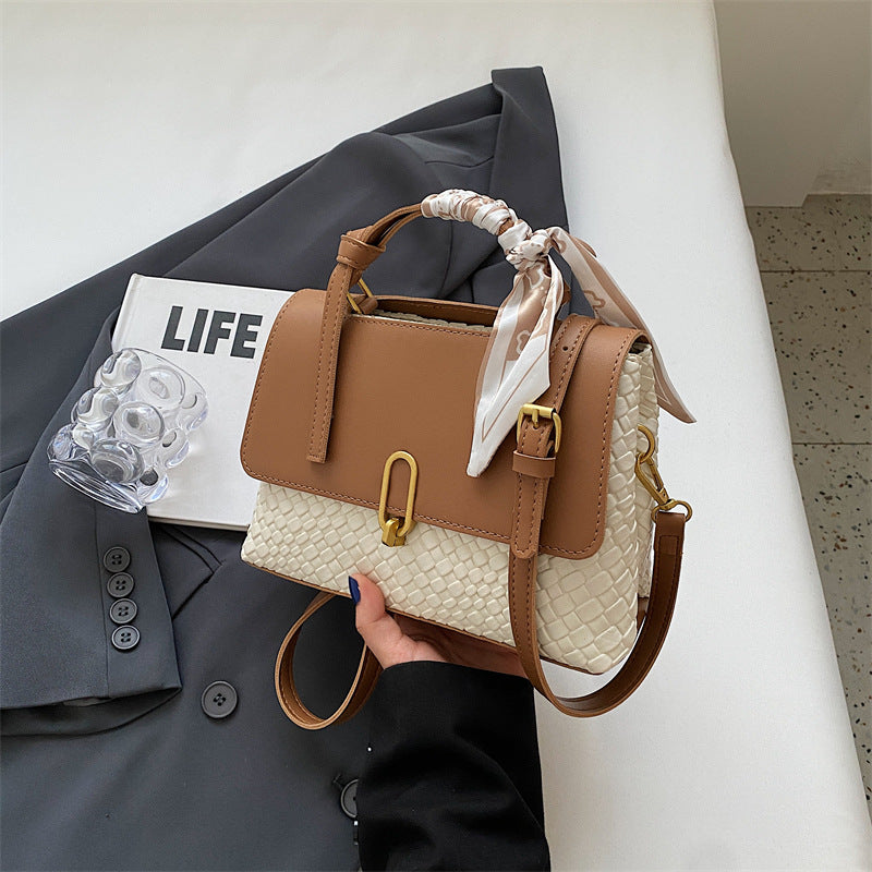 French Niche  Small Square Commuting Shoulder Bag