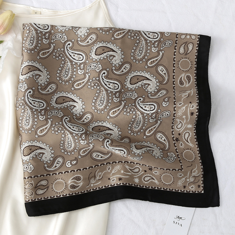 Heritage Bloom Scarf