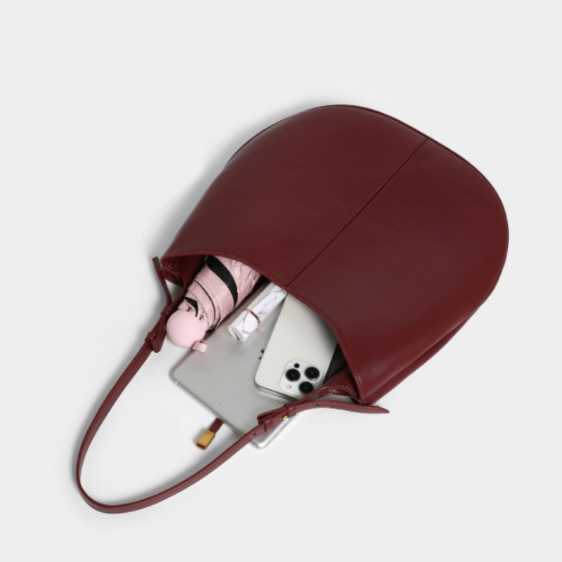 Modern Essential Shoulder Bag