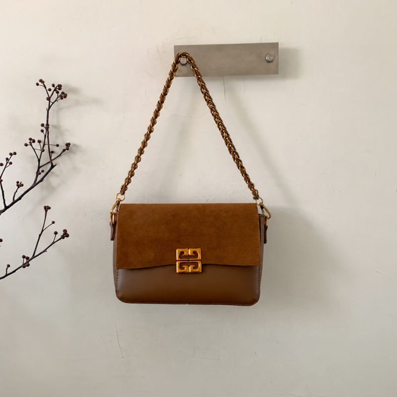 Chain Silhouette Women’s Square Shoulder Bag