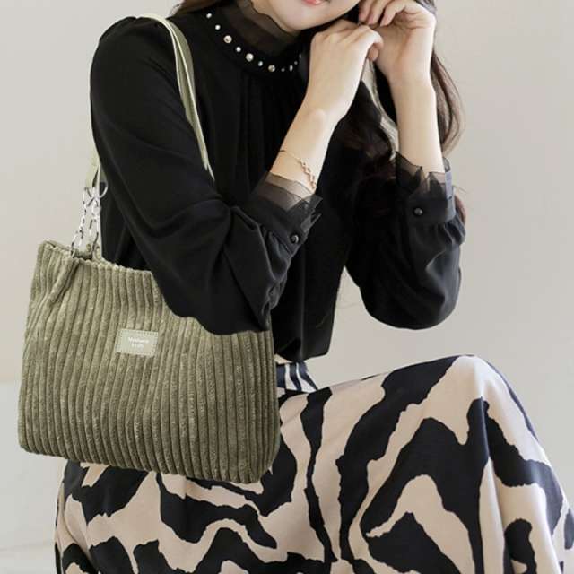 Large Capacity Corduroy Chain Armpit Tote Bag