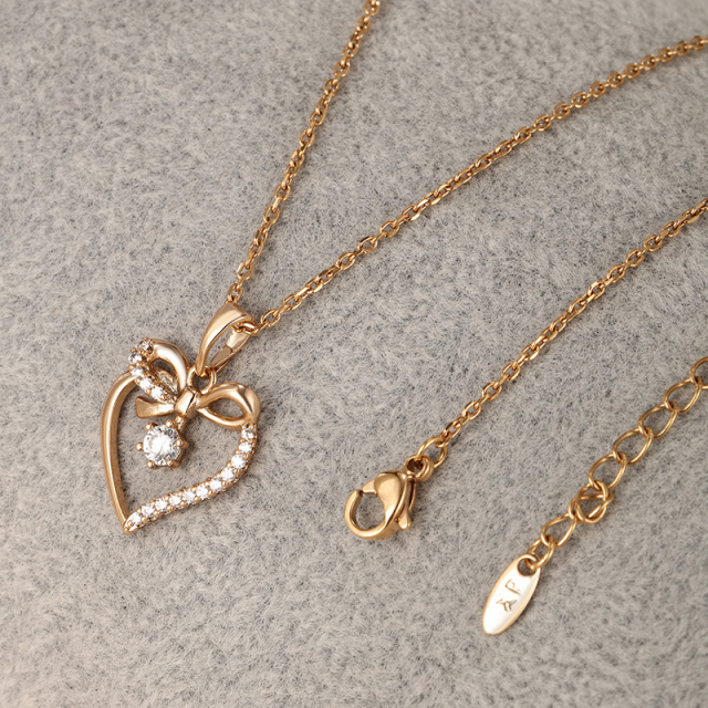 Coeur Niche Heart Necklace