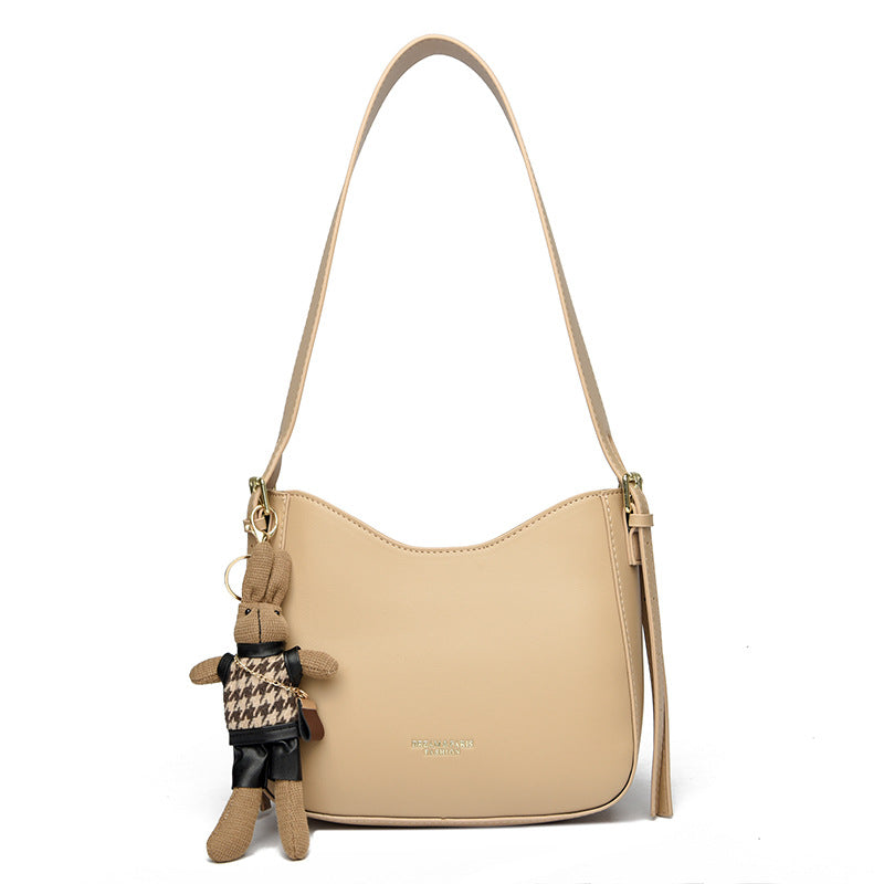 Elara Minimal Charm Women’s Shoulder Bag