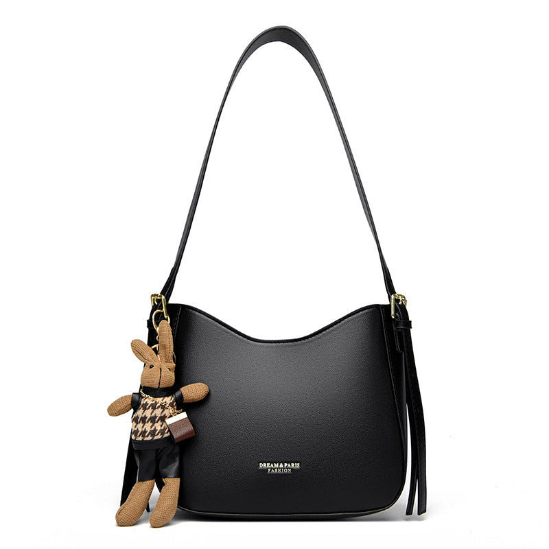 Elara Minimal Charm Women’s Shoulder Bag