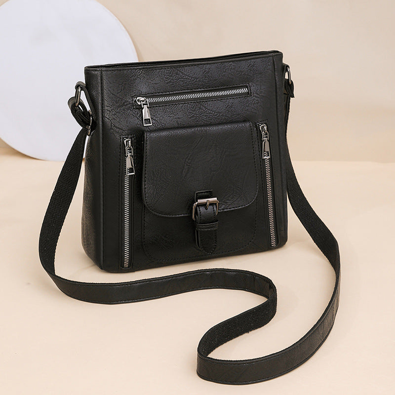 Elara Vintage Shoulder Carryall