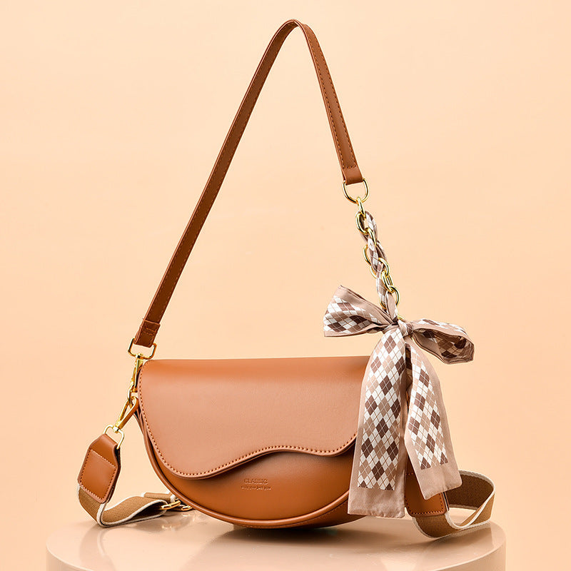 Saddle Muse Underarm Shoulder Bag