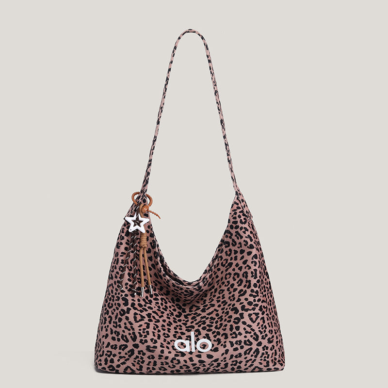 Retro Leopard Print Women’s Tote Bag